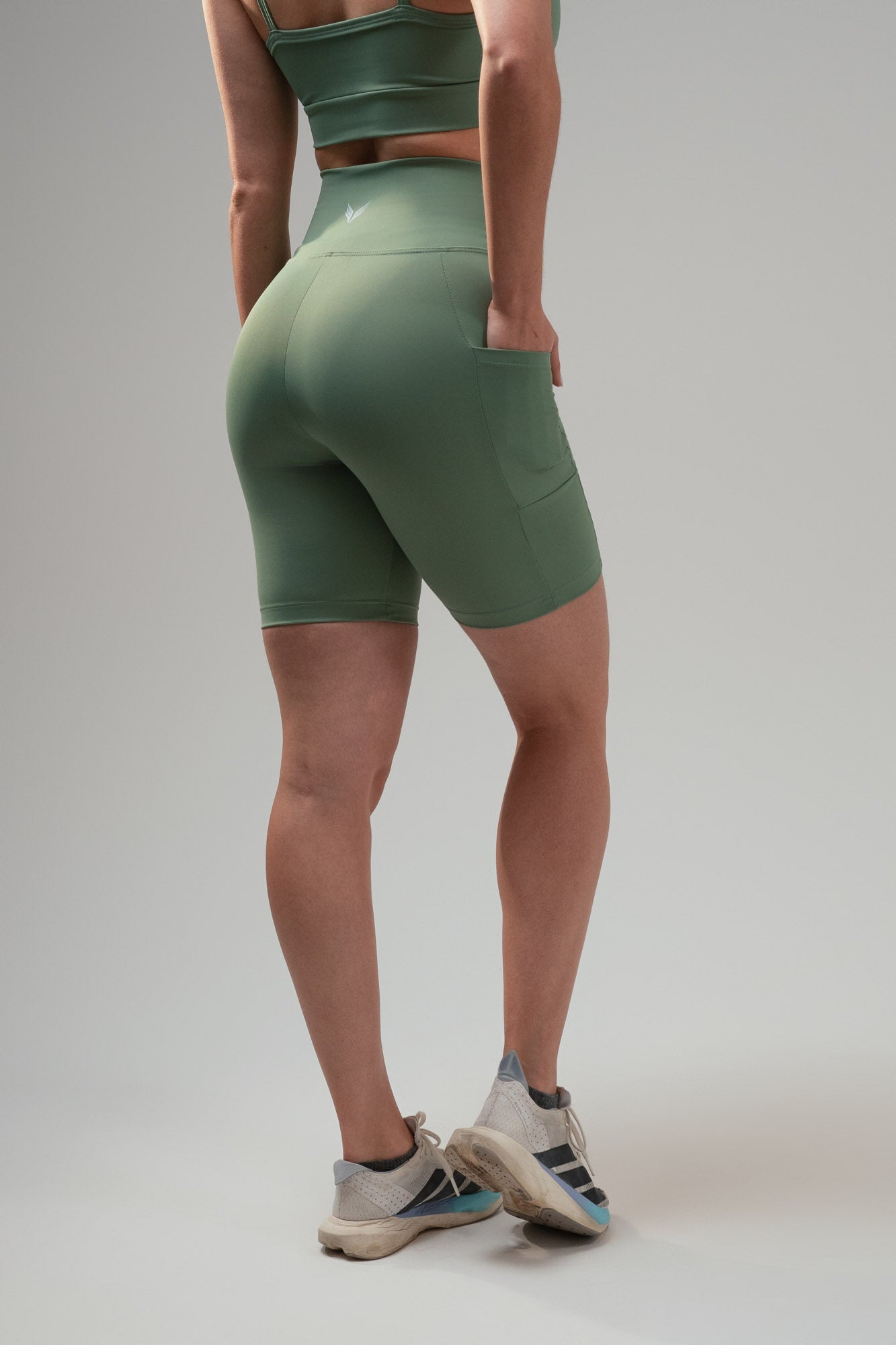 Shorts Elisa Feminino com Bolso Lateral